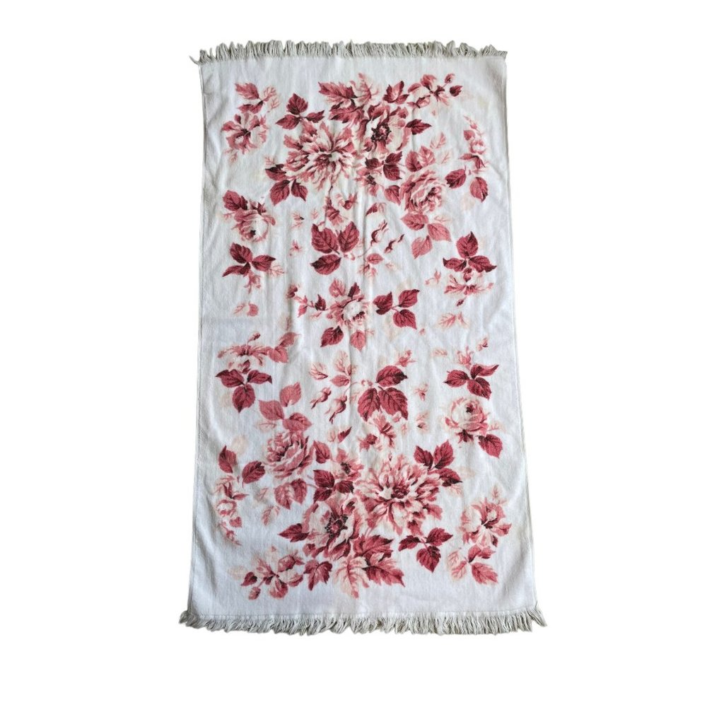 Vintage 1970s Fieldcrest Pink & White, Red Floral Bath Towel Beautiful Cond